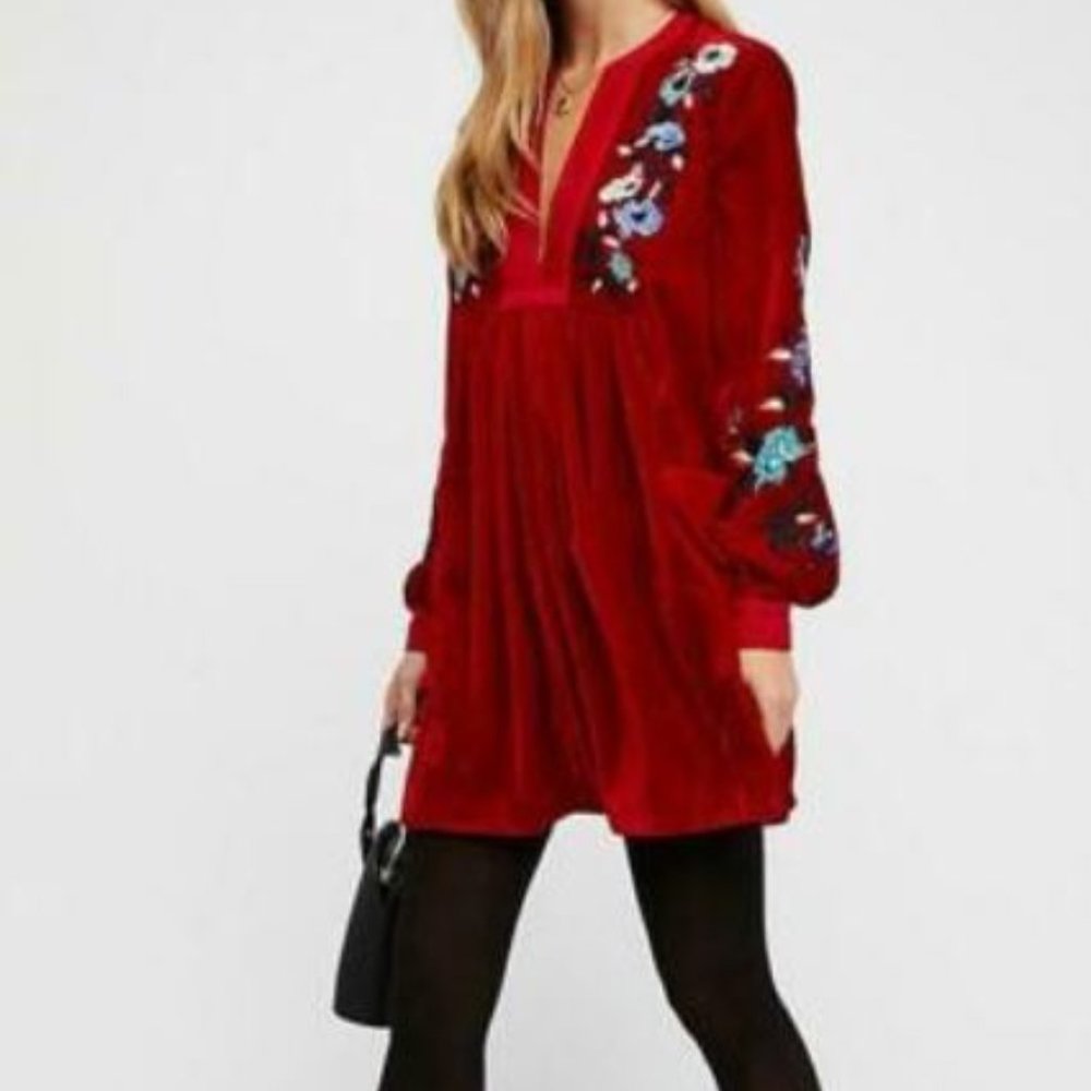 (sold)FREE PEOPLE XS Embroidered Velvet Dress Red